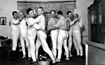 tanzende Maenner/dancing men